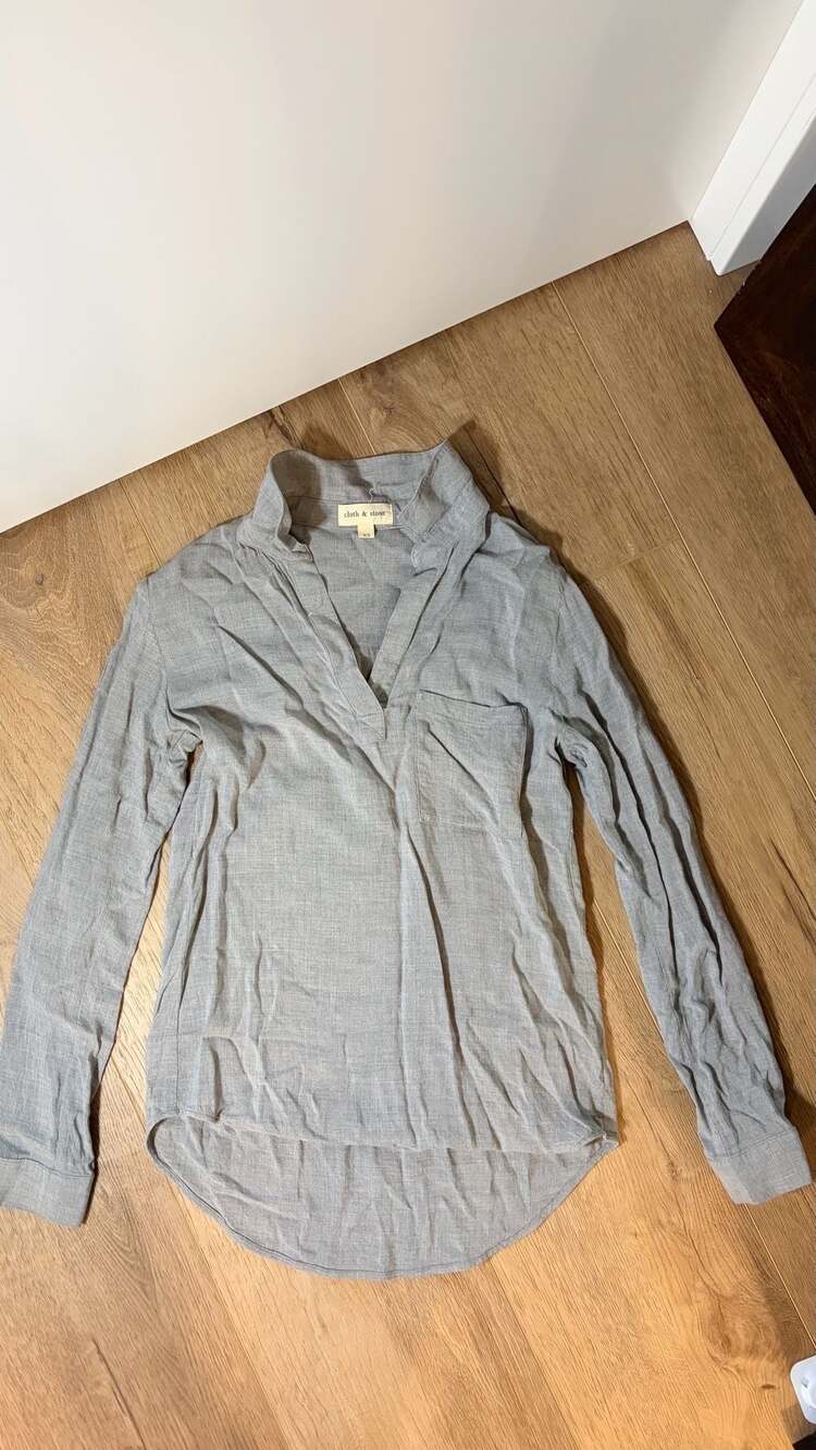 Cloth & Stone Long Sleeve Button Tab Tunic Size XS Gray